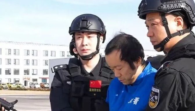  太子集团名下33辆豪车拍卖，当天共拍出24辆，约合人民币9300万元 新闻 太子集团名下33辆豪车拍卖，当天共拍出24辆，约合人民币9300万元 新闻