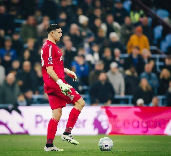  大马丁晒图鼓励球队：输球不算被打败，放弃才是真正的失败 新闻 大马丁晒图鼓励球队：输球不算被打败，放弃才是真正的失败 新闻