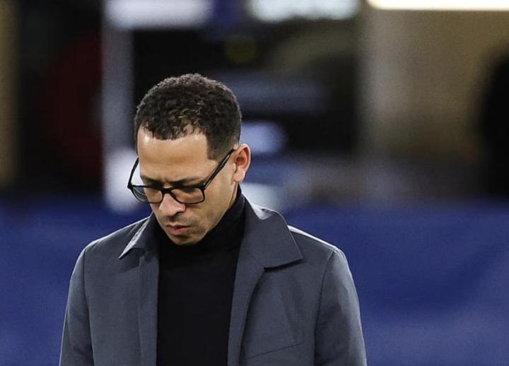  惨败巴黎后谢场风波，主帅缺席引争议，球员态度获赞。 体育新闻 惨败巴黎后谢场风波，主帅缺席引争议，球员态度获赞。 体育新闻 惨败巴黎后谢场风波，主帅缺席引争议，球员态度获赞。 体育新闻