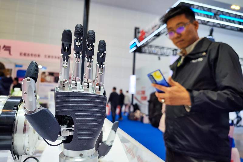  2026年产业趋势：智能经济重塑增长逻辑的破局之道 IT技术 2026年产业趋势：智能经济重塑增长逻辑的破局之道 IT技术