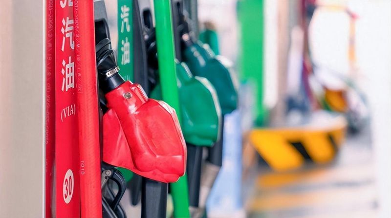  油费又要涨了？带你复盘近期成品油调价的逻辑与应对 汽车科技