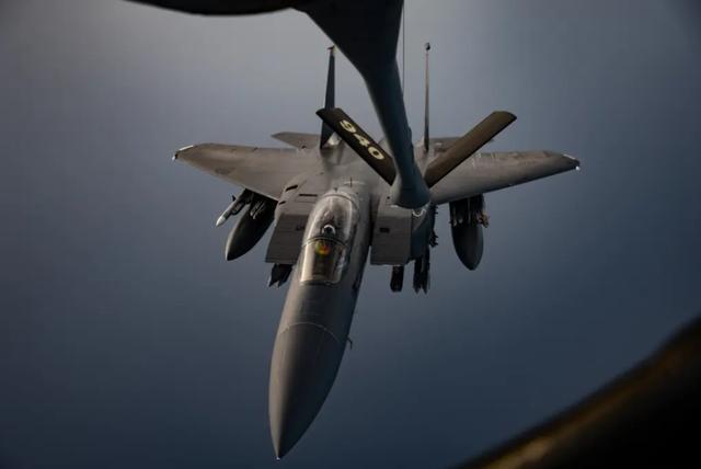  【深度解析】F-15E坠毁事件中的SERE训练体系：36小时荒野求生背后的技术支撑 新闻