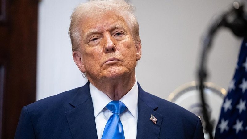  从针锋相对到四次致谢：泽连斯基白宫外交姿态的深层解码 新闻