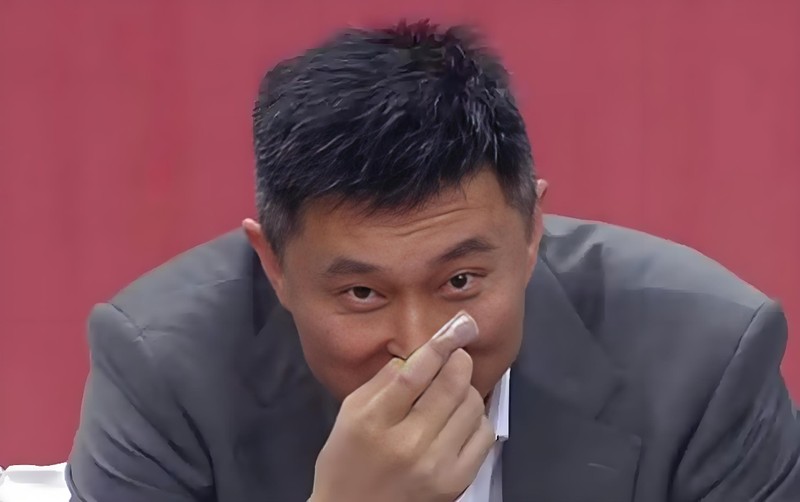  战术失控与信任危机：广东宏远换帅背后的深层逻辑 体育新闻